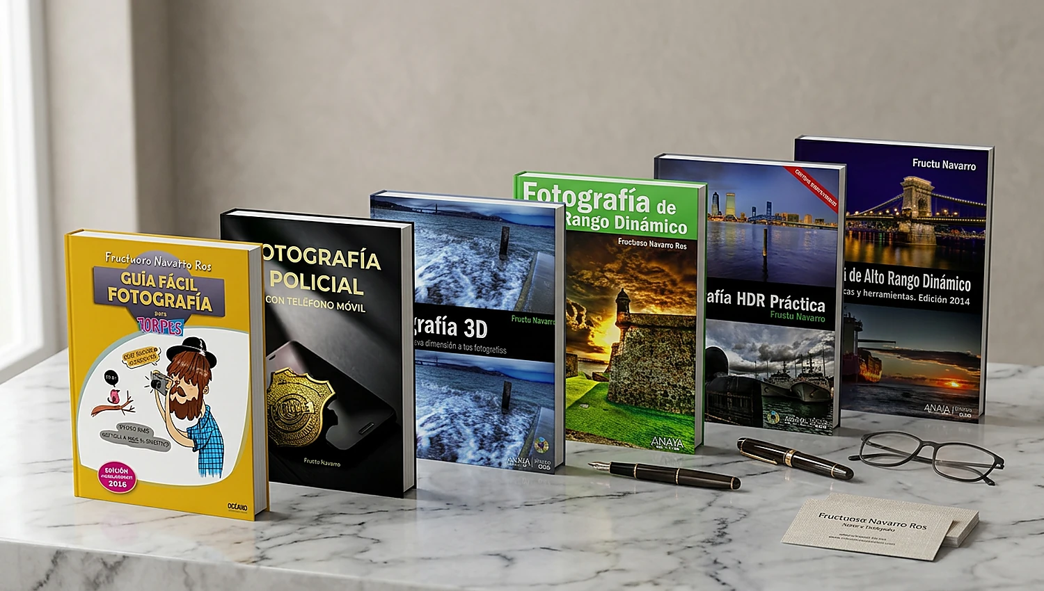 Selección de libros publicados por Fructu Navarro sobre fotografía